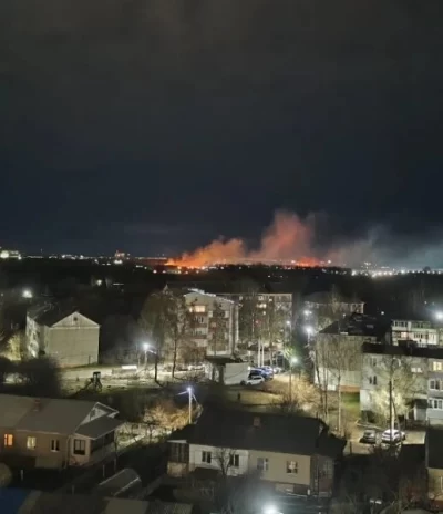 В Ярославле пожарные остановили травяной пал у газораспределительной станции