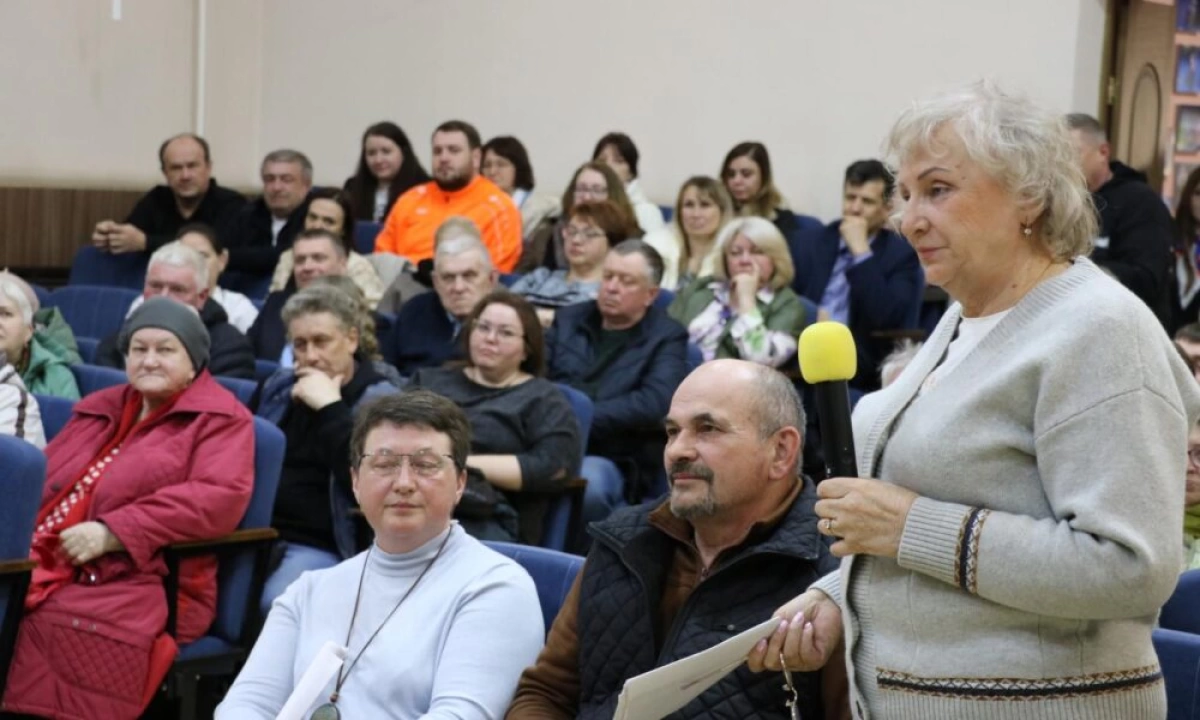 Участие во встречах с представителями органов власти приняли более 1800 жителей региона Участие во встречах с представителями органов власти приняли более 1800 жителей региона