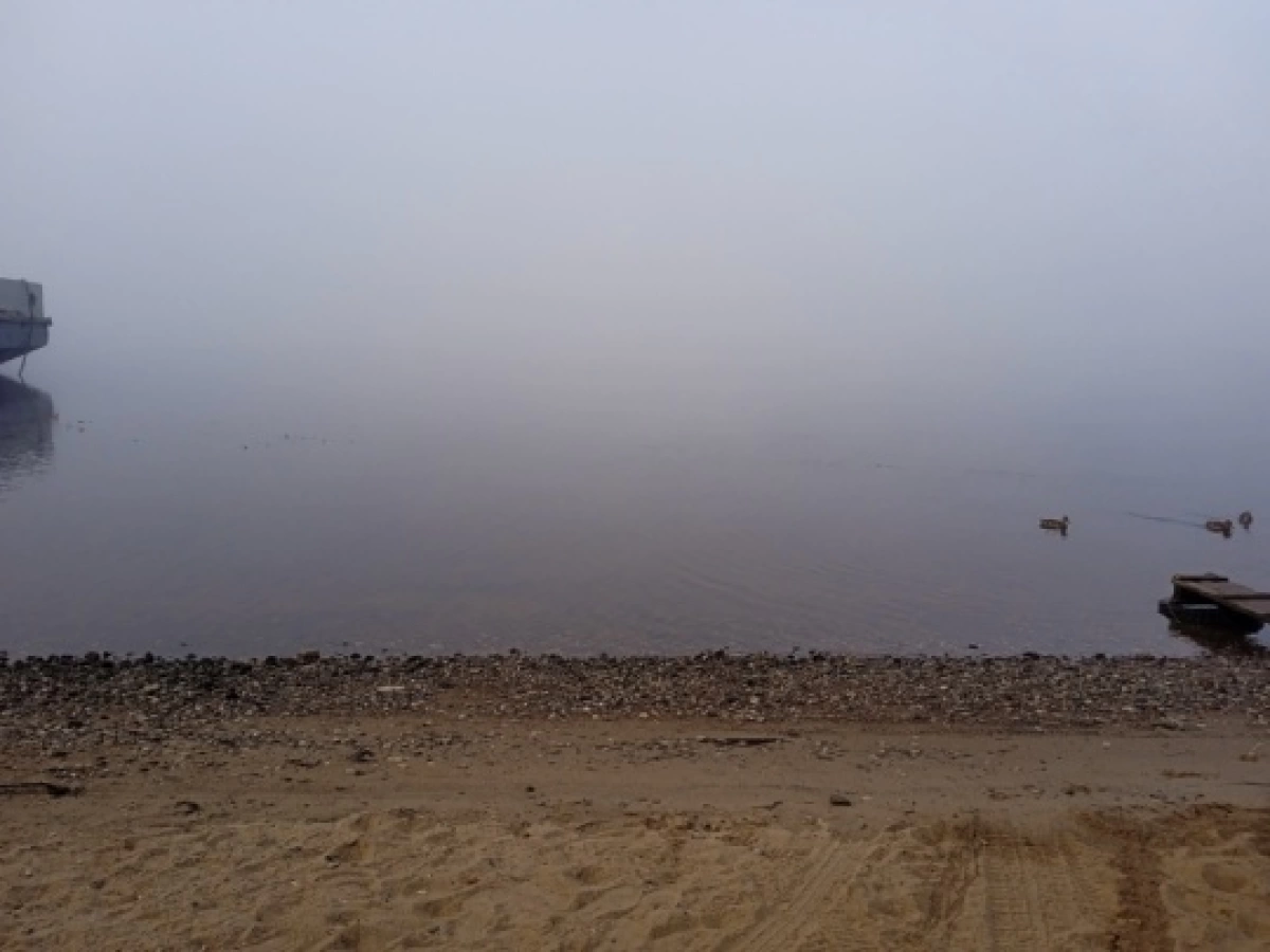 «Туманы»:  тутаевцы не смогли попасть на работу из-за отсутствия переправы