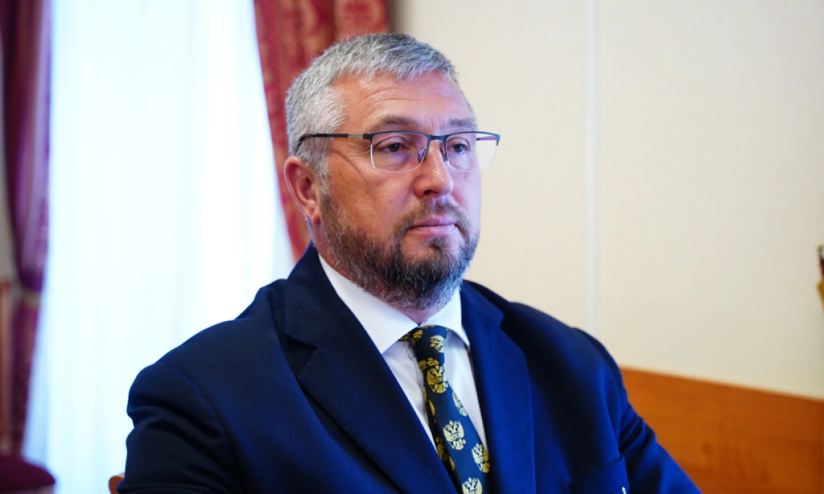 Дума назначила Михаила Крупина на новый срок в должности детского омбудсмена