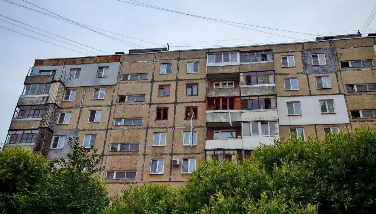 В Ярославле в брагинской многоэтажке взорвался самогонный аппарат В Ярославле в брагинской многоэтажке взорвался самогонный аппарат