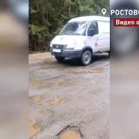 В Ярославской области большегрузы игнорируют запреты и уничтожают дорогу