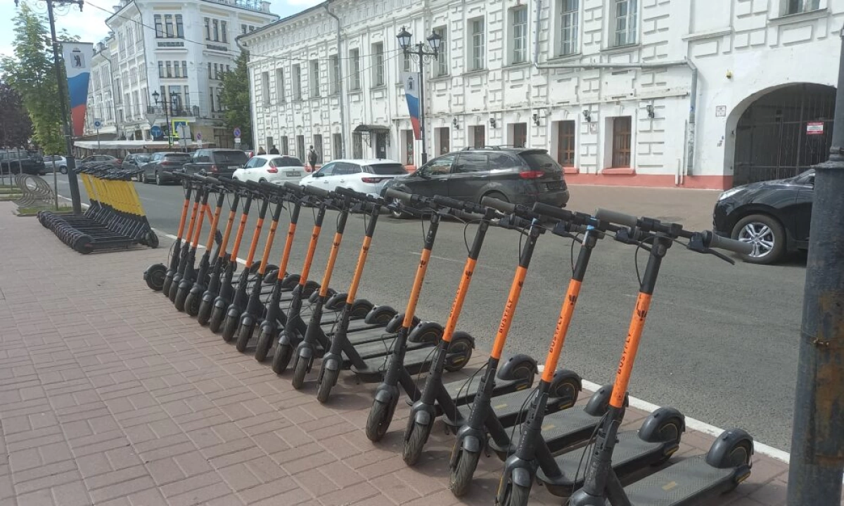 В Ярославле суд взыскал с госучреждения 800 тысяч за сбитого самокатчика В Ярославле суд взыскал с госучреждения 800 тысяч за сбитого самокатчика
