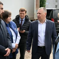 Канатная дорога и звездные скамьи-качели: ярославский губернатор встретился с тутаевцами
