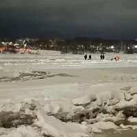 &laquo;Больше не полезем на лед&raquo;: в Ярославской области спасли рыбаков