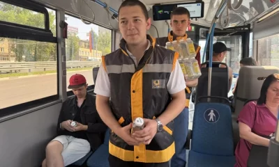 В Ярославской области пассажирам автобусов раздавали воду