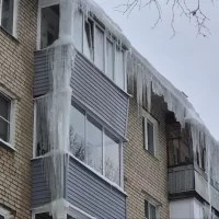 В Ярославле управляющие компании штрафуют за сосульки на крышах