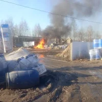 В Ярославле жители сообщили о сжигании пластика на Резинотехнике