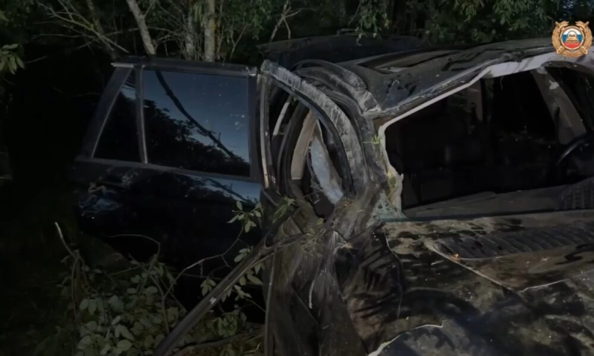 Под Ярославлем в перевернувшейся BMW X5 погибли мужчина и женщина