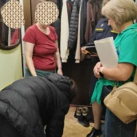 В Ярославле приставы нашли скрывавшуюся мать с сыном-&laquo;маугли&raquo;