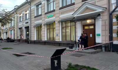 В результате поджогов двух отделений Сбербанка в Ярославле повреждена мебель