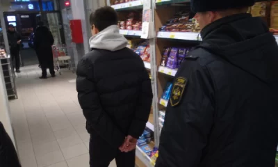 Ярославский подросток вынес из магазинов шоколад на 26 тысяч рублей