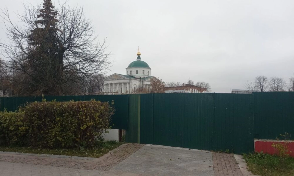 В Ярославле суд снял запрет на строительство отеля на Волжской набережной