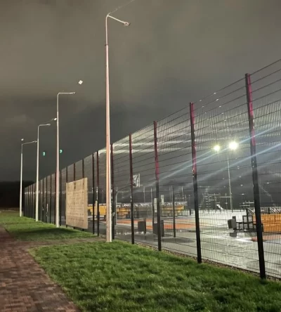 В Ярославле уличную баскетбольную площадку закрыли на цепь