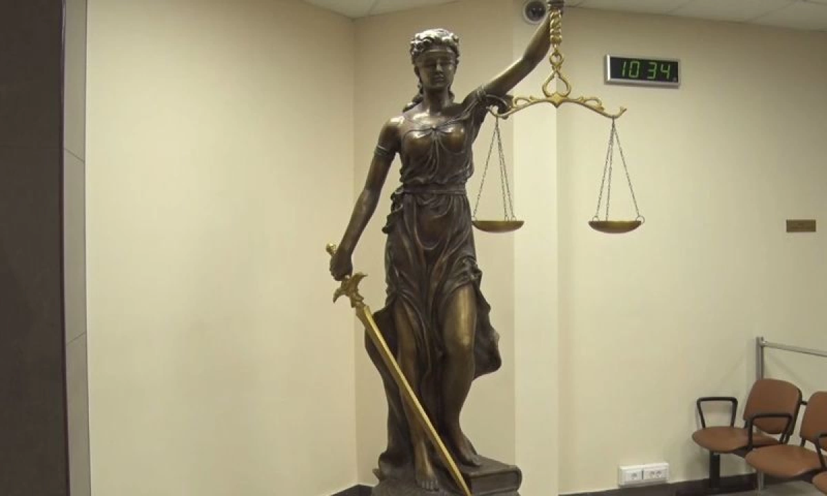 В Угличском кремле нашли нарушения при благоустройстве В Угличском кремле нашли нарушения при благоустройстве