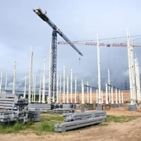 Ярославский губернатор оценил ход строительства школы в поселке Красный Бор