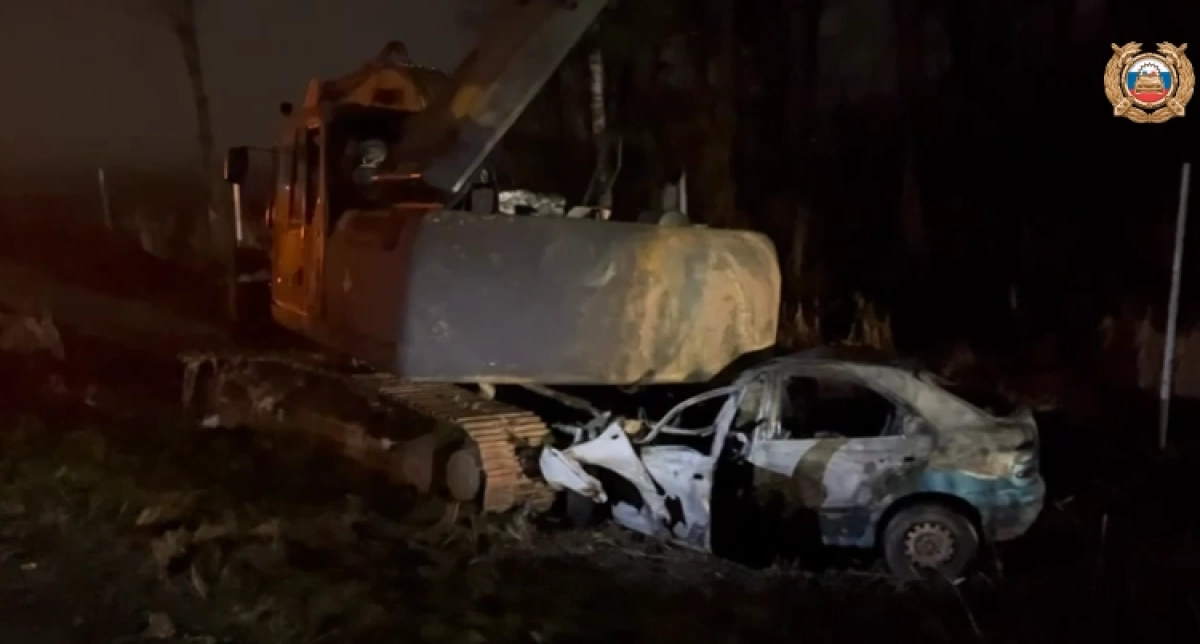 В Ярославской области в ДТП с экскаватором погиб водитель легковушки В Ярославской области в ДТП с экскаватором погиб водитель легковушки