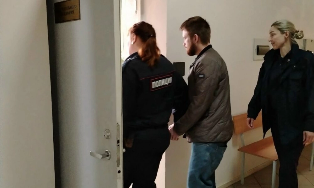 В Рыбинске взят под стражу курьер телефонных мошенников