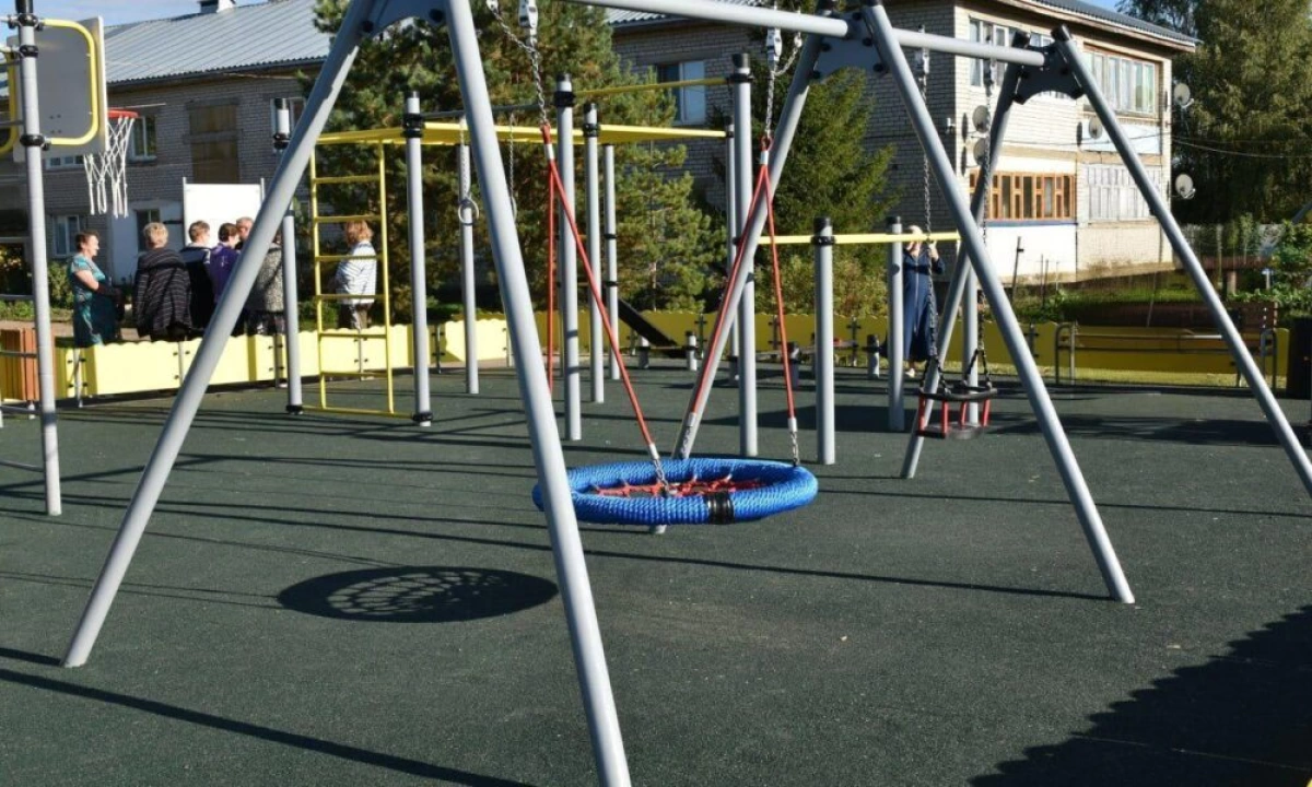 Спортивно-игровые площадки открыты в двух переславских селах Спортивно-игровые площадки открыты в двух переславских селах