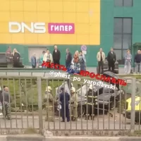В Ярославле &laquo;Мерседес&raquo; влетел в остановку с людьми, один человек погиб