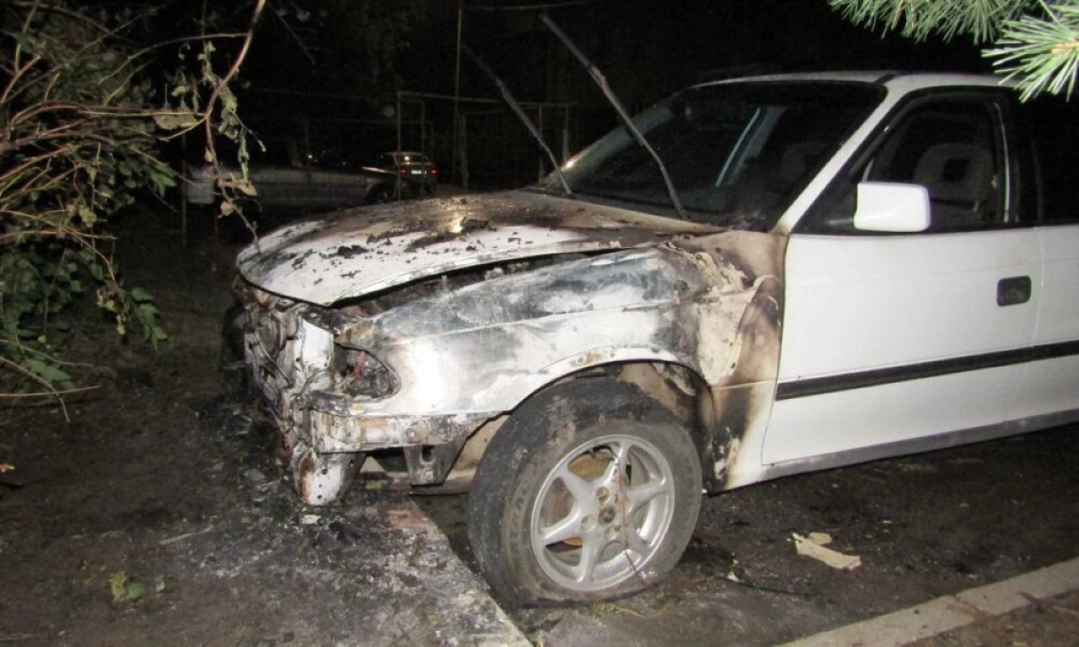 Рыбинского ревнивца будут судить за поджог автомобиля Рыбинского ревнивца будут судить за поджог автомобиля