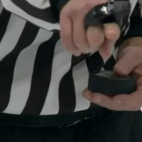 Известный журналист раскритиковал судейство в матче &laquo;Локомотива&raquo; и &laquo;Авангарда&raquo;