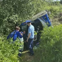 За помощь туристам в перевернувшемся автобусе отметили экипажи угличской &laquo;Скорой&raquo;