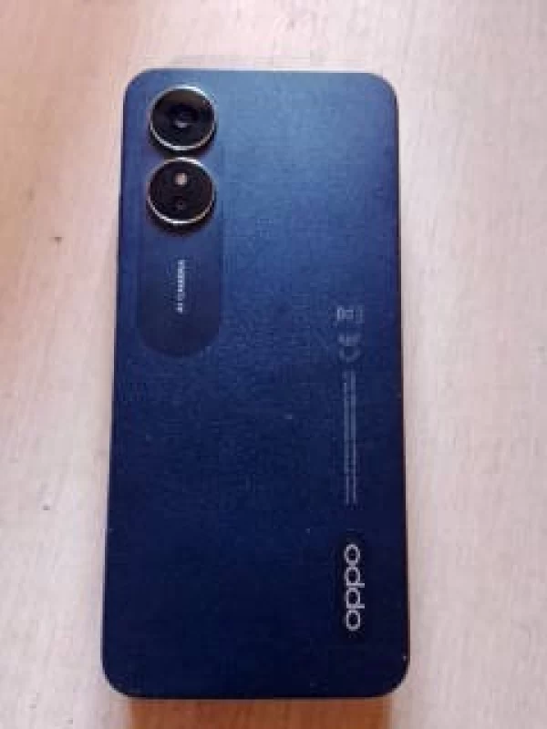 телефон OPPO A 17