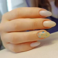 Услуги маникюра